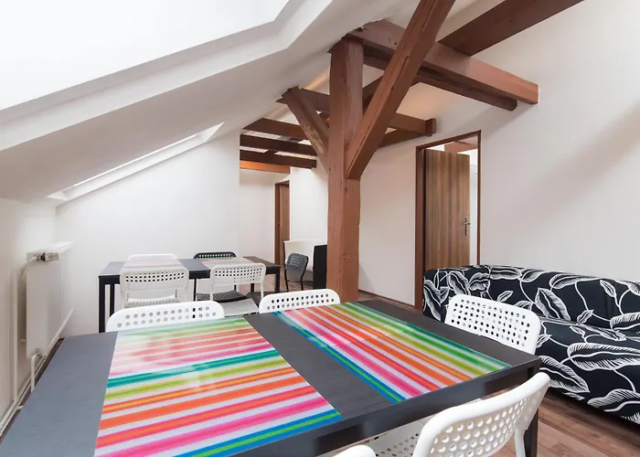 Hostel Easy Housing Praga